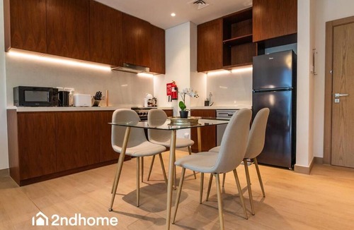 Dubai Apartment | La Rive Building 3 - Port De La Mer with Beach Access
