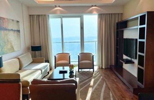 Al Sufouh 1 Hotel | La Suite Dubai Hotel & Apartments Operated by Minor Hotels