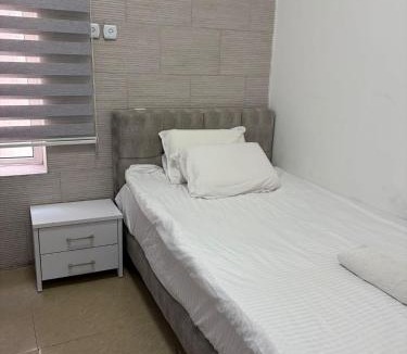 Haifa Apartment | Laila's studio