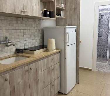 Haifa Apartment | Laila's studio