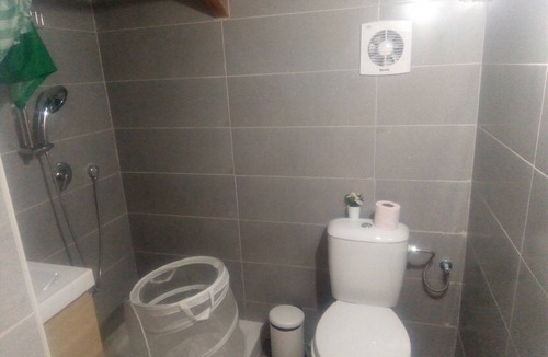 Yodfat Apartment | Lakeview Cottage in Galilee