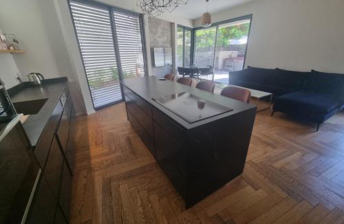 Herzliya Villa | LARA - Herzliya Urban villa