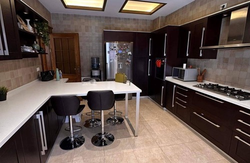 Suwailih Apartment | Large Luxe Apartment in the Heart of Amman