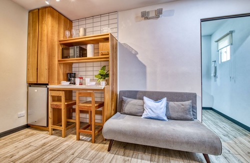 Jaco Apartment | Large New 1bd/1ba Apartment Steps to Beach w/AC
