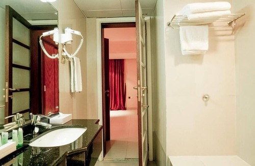 Al Khuwair Hotel | Larosa Hotel