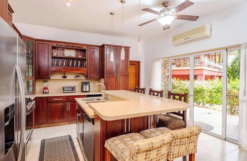 Playa Hermosa Condo | Las Brisas 2-1 3 BR Beach-Front Condo Salt-Water Pool & Walk to Playa Hermosa 6 Guests