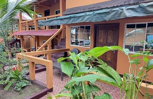 Little Corn Island Bed & Breakfast | Las Palmeras OceanView Hotel and Dive Center