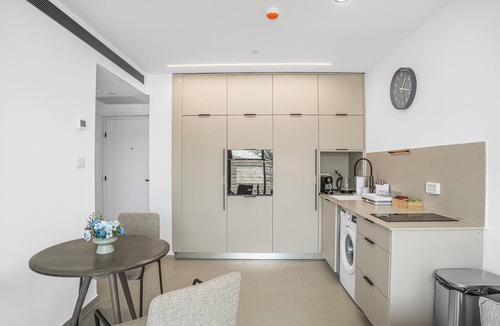 Eilat Apartment | Light Filled Modern Eilat Getaway by Sea N Rent