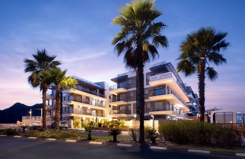 Eilat Apartment | Light Filled Modern Eilat Getaway by Sea N Rent