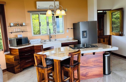 Nuevo Arenal House | Loma Linda hilltop 28 acre nature reserve in the cloud forest of Costa Rica.