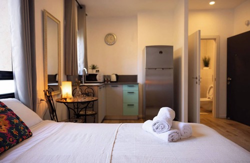 HaZore'a Hotel | LOUI TALPIOT HOTEL: Authentic Experience. Art, Market,Rooftop & Boutique Comfort