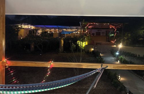 Canafistula House | Lovely ,1 Bedroom house , Sunset view from pool, Monkeys ! 20 mins to Tamarindo