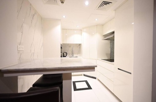 Downtown Dubai Apartment | Lovely 1-bedroom apt with direct Burj Khalifa view