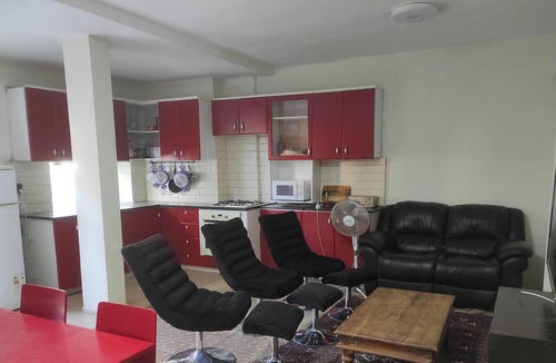 Ramat Gan Apartment | Lovely ground floor apartment with Garden