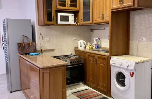Al Jubeiha Apartment | Lovely Rooftop-City view, 2-Bedroom Vacation Home