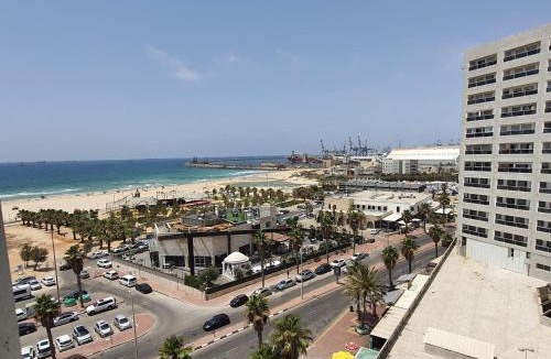 Ashdod Apartment | Lovely three-room apartment above the promenade