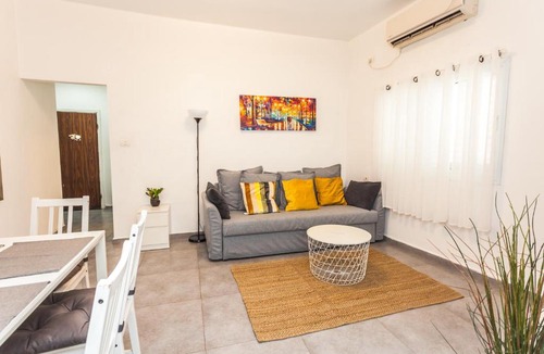 Kerem HaTeimanim Apartment | Lovley Apartment close to the beach and Carmel market