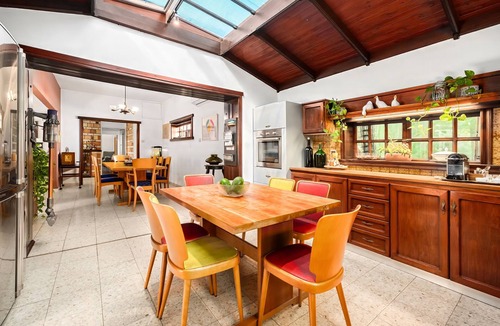 Nahariya House | Lush Garden Oasis.
