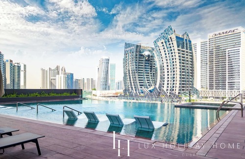 Business Bay Apartment | LUX 15 Northside Burj Khalifa View Suite