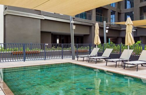 Business Bay Apartment | LUX 15 Northside Burj Khalifa View Suite
