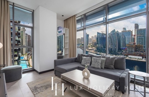 Business Bay Apartment | LUX 15 Northside Burj Khalifa View Suite
