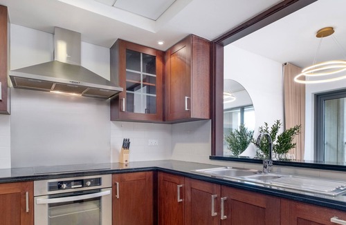Downtown Dubai Apartment | LUX Burj Khalifa Fountain View Suite 2