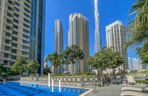 Downtown Dubai Apartment | LUX Burj Khalifa Fountain View Suite 2