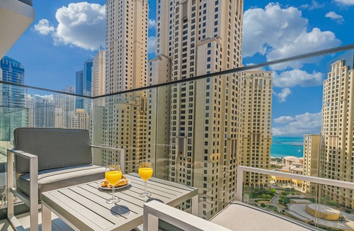 Al Sufouh 2 Apartment | LUX Contemporary Suite Marina View 4