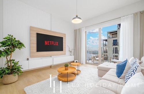 Dubai Apartment | LUX The Le Pont Sea View Suite