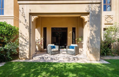 Downtown Dubai Apartment | Luxurious 1BR in Old Town Dubai!