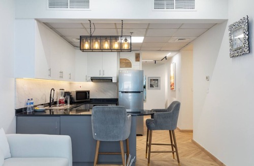 Madinat Zayed Apartment | Luxurious 2 BR in the Heart of Marina l Sea View