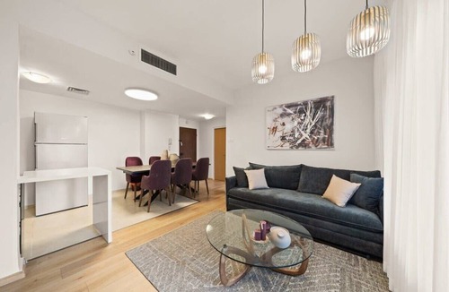 Mamilla Apartment | Luxurious 3-Bdr In King David Street with Parking