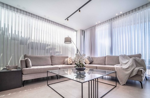 Haifa Apartment | Luxurious 3BR Apartment with Balcony Jacuzzi and Sea View in the Heart of Haifa