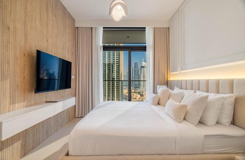 Downtown Dubai Apartment | Luxurious 4BR with Boulevard View - 10 min to Burj & Mall