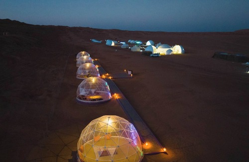 Bidiya RV Rental | Luxurious Desert Escape: Omani Culture & Thrills