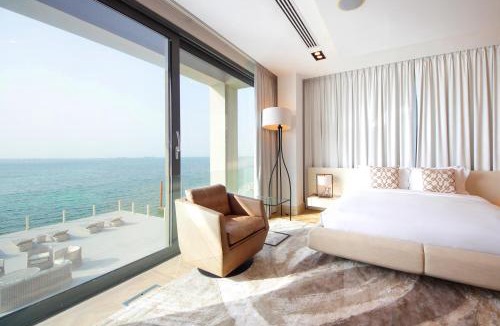 Abu Dhabi Villa | Luxurious Overwater Villa Escape on Nurai Island