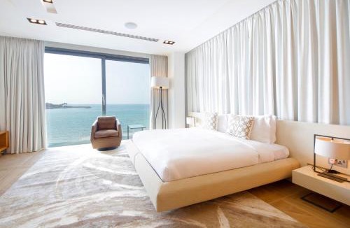 Abu Dhabi Villa | Luxurious Overwater Villa Escape on Nurai Island