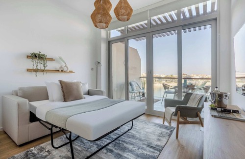 Old Dubai Apartment | Luxurious Studio with Sea Views in Palm Jumeirah