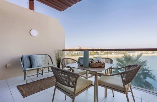 Old Dubai Apartment | Luxurious Studio with Sea Views in Palm Jumeirah