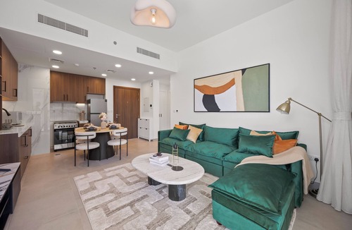 Dubai Apartment | Luxury 1BR Apartment