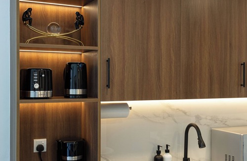 Dubai Apartment | Luxury 1BR Apartment