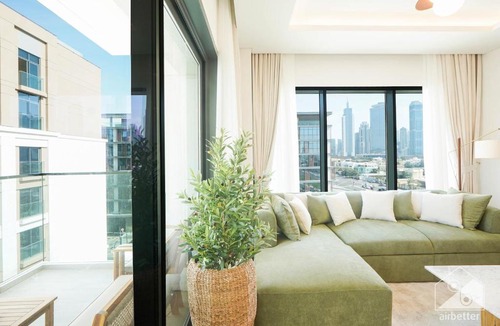 Al Wasl Apartment | Luxury 2 Bedroom Balcony Central park City Walk Dubai