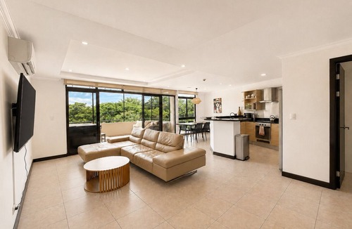 Santa Ana Apartment | Luxury 2-Story Penthouse with Private Jacuzzi