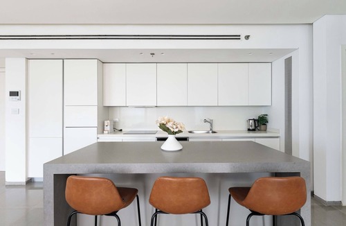 Tel Aviv Promenade Apartment | Luxury 2BR Apartment at Royal Beach Residence, Tel Aviv By Barnes