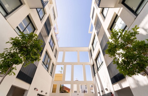 Old North Apartment | Luxury 3 Rooms Apt Balcony Parking | HaKerem A43