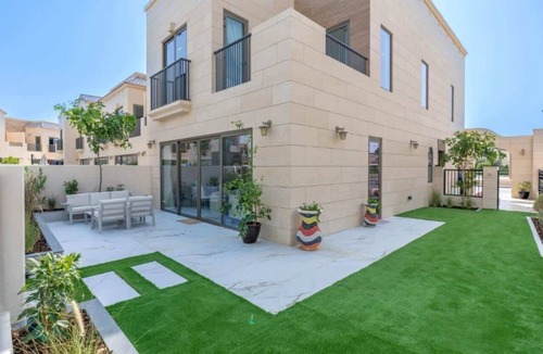 Dubai Villa | Luxury 3BR Townhouse with Pool View & Modern Comfort
