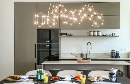 Tel Aviv Promenade Apartment | Luxury 3BR Apt w Sea View 5-min From the Beach by Sea N' Rent