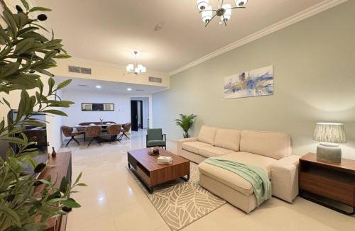 Al Majaz Apartment | Luxury 3BR Sea Skyline View Noor