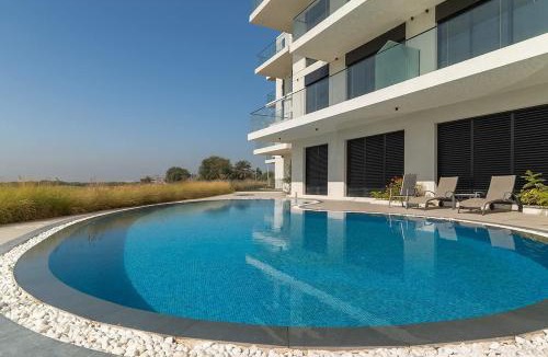 Ajman Apartment | Luxury 3BR with Golf & Lake Views