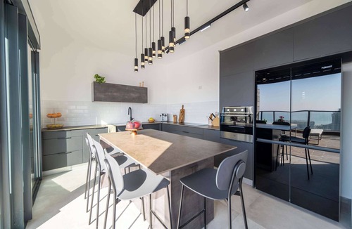 Rishon LeTsiyon Apartment | Luxury 5BR Penthouse |Huge Sea-View Balcony |Mamad